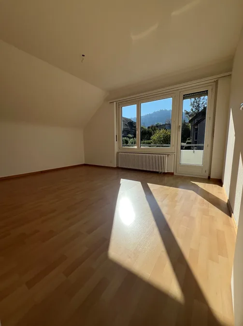 Bright 4.5-room apartment with balcony and beautiful view in Köniz – photo 9 of 17