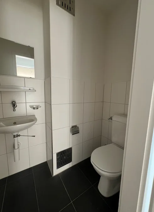 Bright 4.5-room apartment with balcony and beautiful view in Köniz – photo 5 of 17
