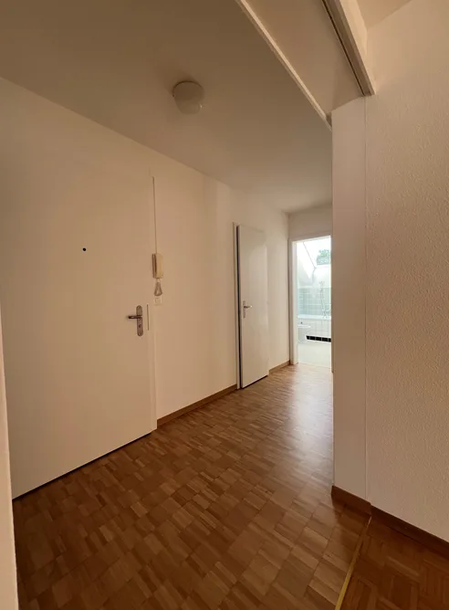 Bright 4.5-room apartment with balcony and beautiful view in Köniz – photo 13 of 17