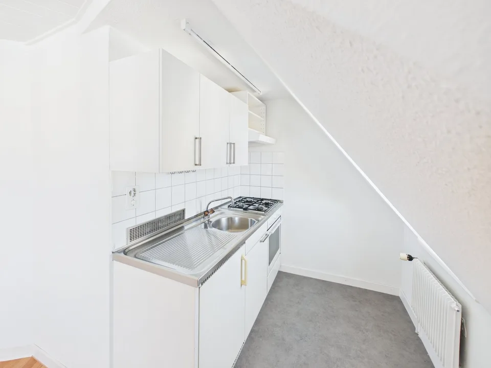 Charmante 2-Zimmer-Dachwohnung an der Teufener Strasse – Foto 3 von 10