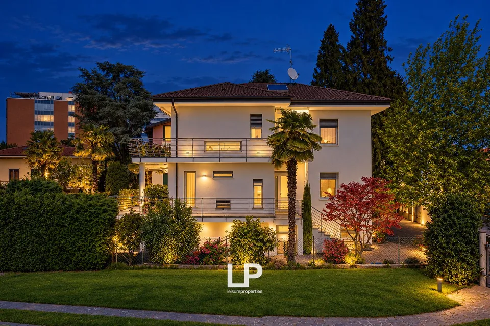 Villa singola in stile moderno con giardino a Varese – foto 6 di 13