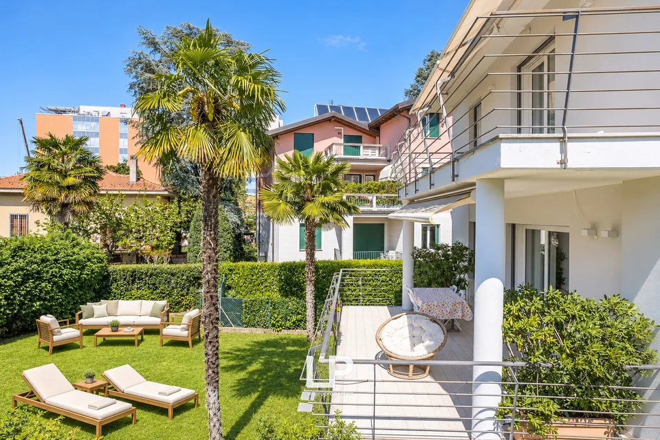 Villa singola in stile moderno con giardino a Varese – foto 3 di 13