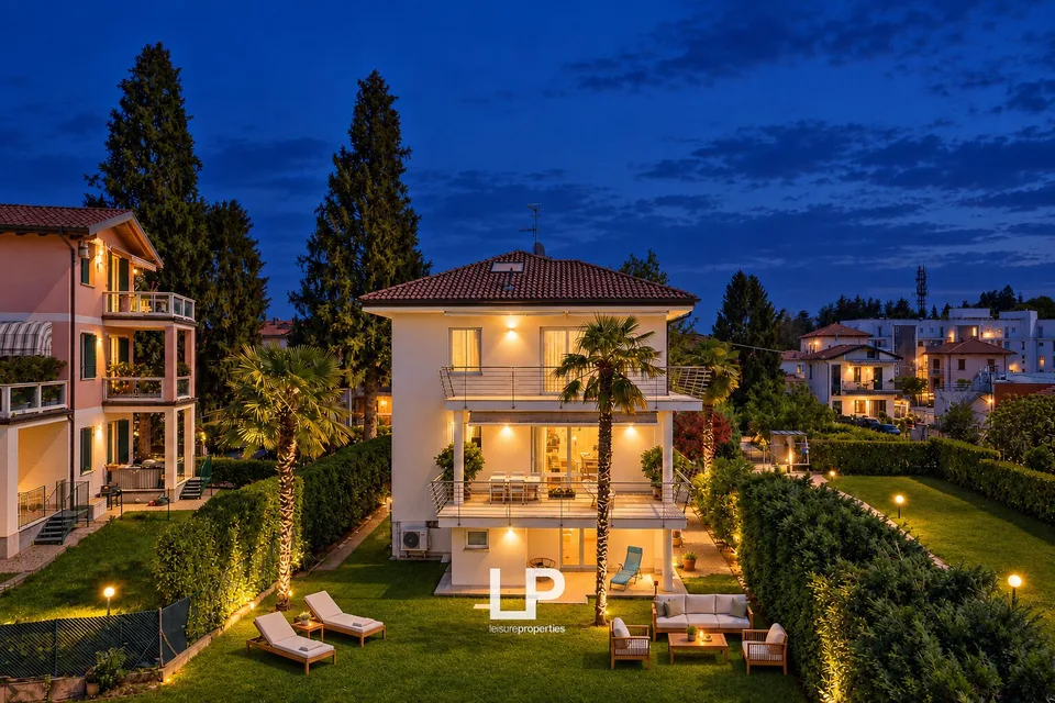 Villa singola in stile moderno con giardino a Varese – foto 8 di 13