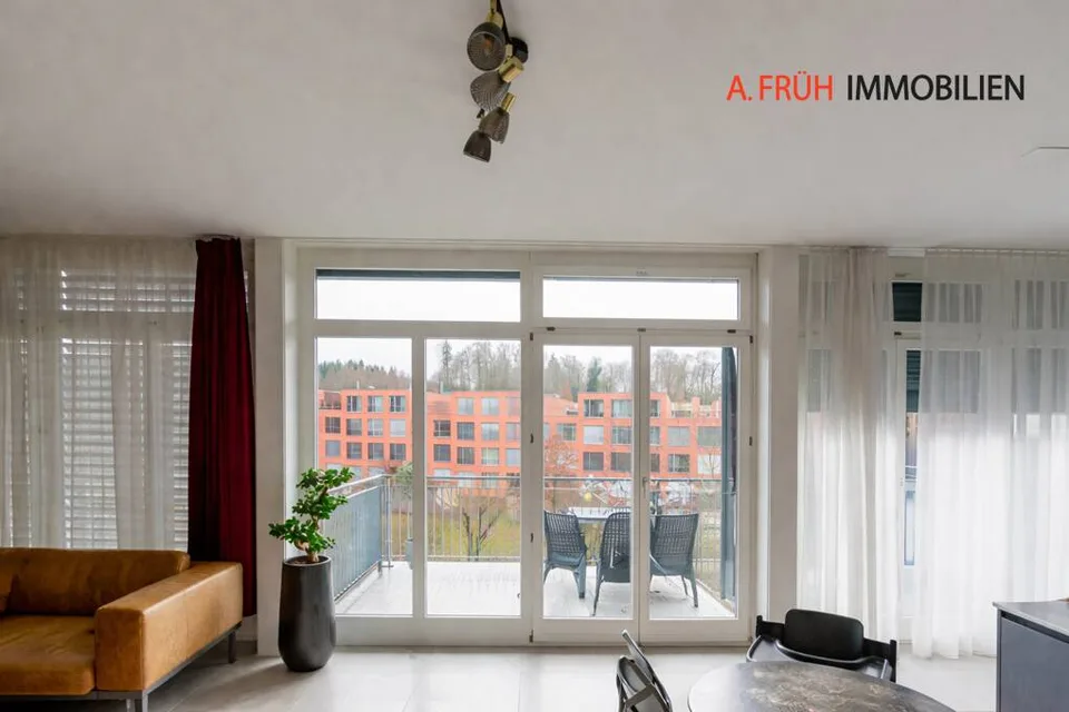 Maisonettewohnung mit Stil: Modernes Wohnkonzept und sonnige Balkone – Foto 4 von 11