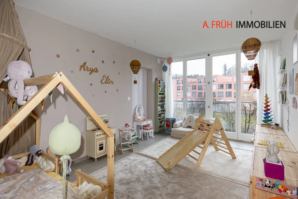 Maisonettewohnung mit Stil: Modernes Wohnkonzept und sonnige Balkone – Foto 9 von 11
