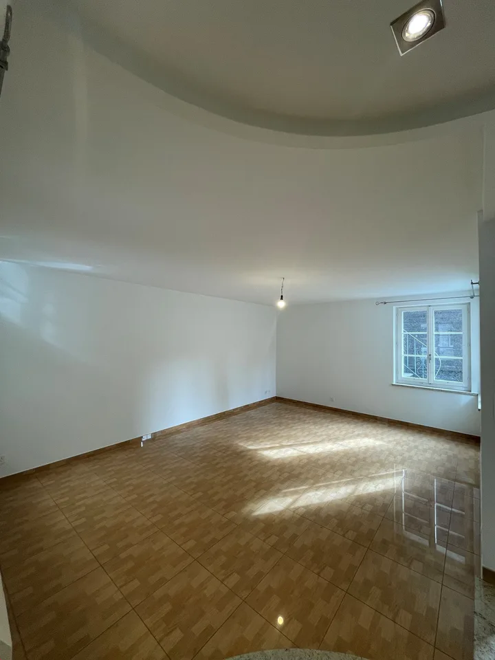 3.5 bzw. 4.5 Zimmer-Maisonette-Wohnung mit grosser Gemeinschaftsterrasse – Foto 6 von 14