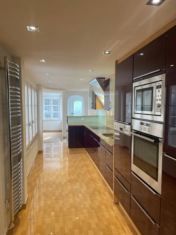 3.5 bzw. 4.5 Zimmer-Maisonette-Wohnung mit grosser Gemeinschaftsterrasse – Foto 4 von 14