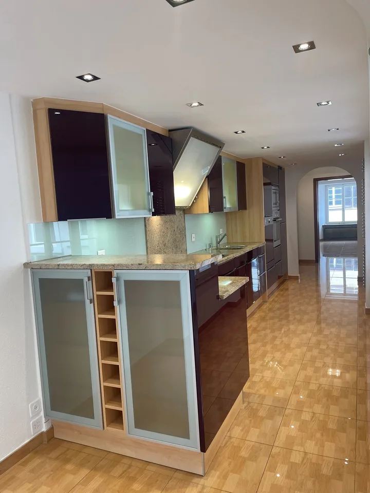 3.5 bzw. 4.5 Zimmer-Maisonette-Wohnung mit grosser Gemeinschaftsterrasse – Foto 5 von 14