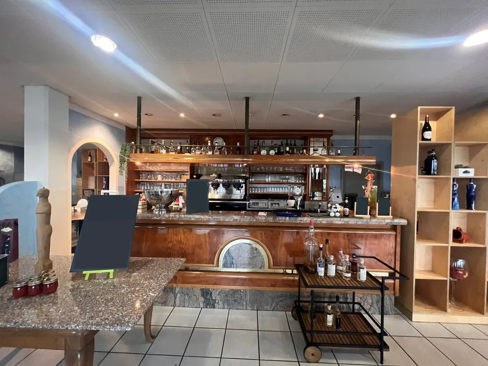 Zu vermieten in Cadenazzo Restaurant von ca. 282 m² – Foto 7 von 9