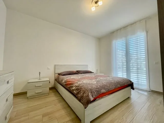 Moderno appartamento 3.5 a Lema Curio con giardino privato – foto 6 di 7