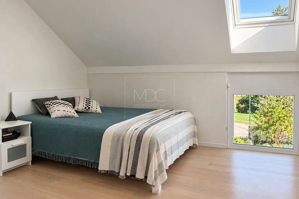 Villa individuelle contemporaine avec vue dégagée à Villeneuve (FR) – photo 8 sur 13