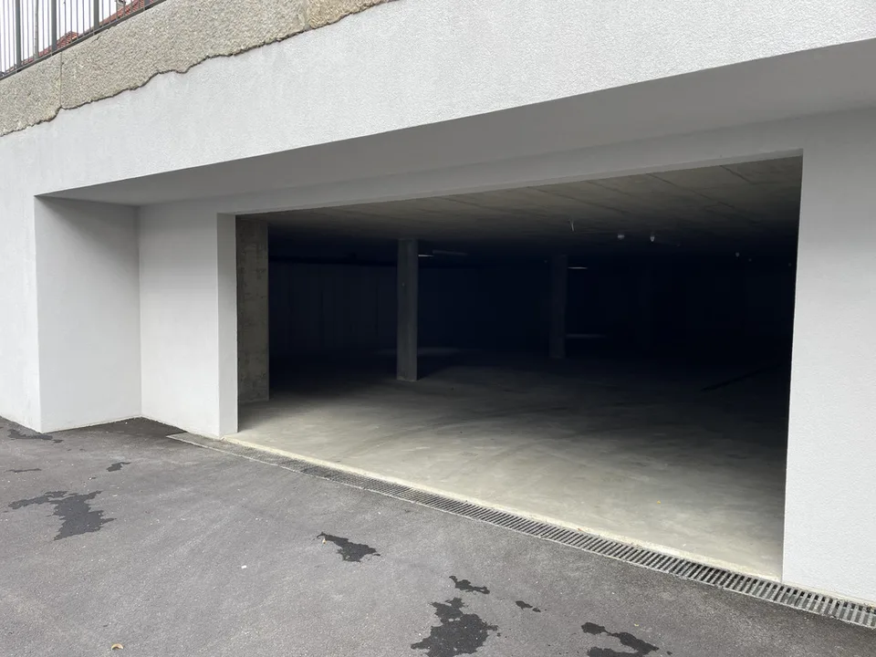 Stellplätze in einem gemeinsamen Garage – Foto 3 von 3