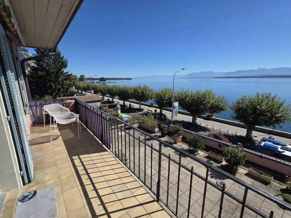 In affitto a Nyon - Appartamento d'eccezione arredato sul lago – foto 7 di 8