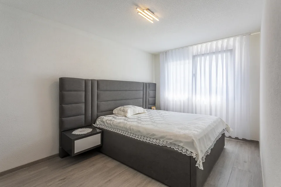 Contemporary villa with spacious volumes and remarkable condition – photo 13 of 13