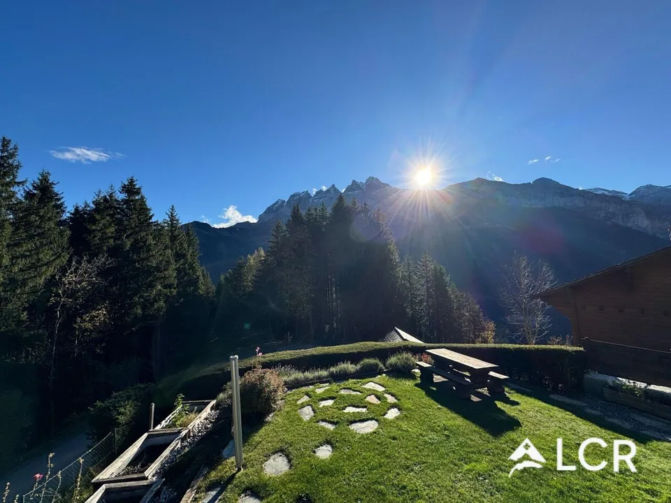 Meraviglioso chalet di 7,5 locali con vista panoramica e ambiente idilliaco – foto 3 di 13
