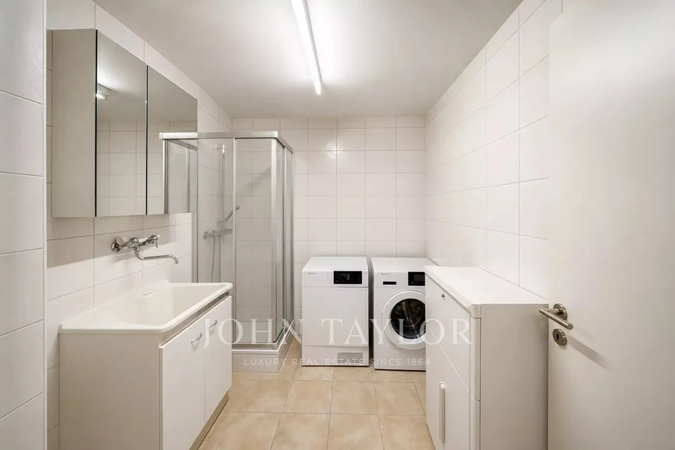 Prachtvolles Souterrain-Wohnung mit Garten in einer modernen Residenz – Foto 13 von 13