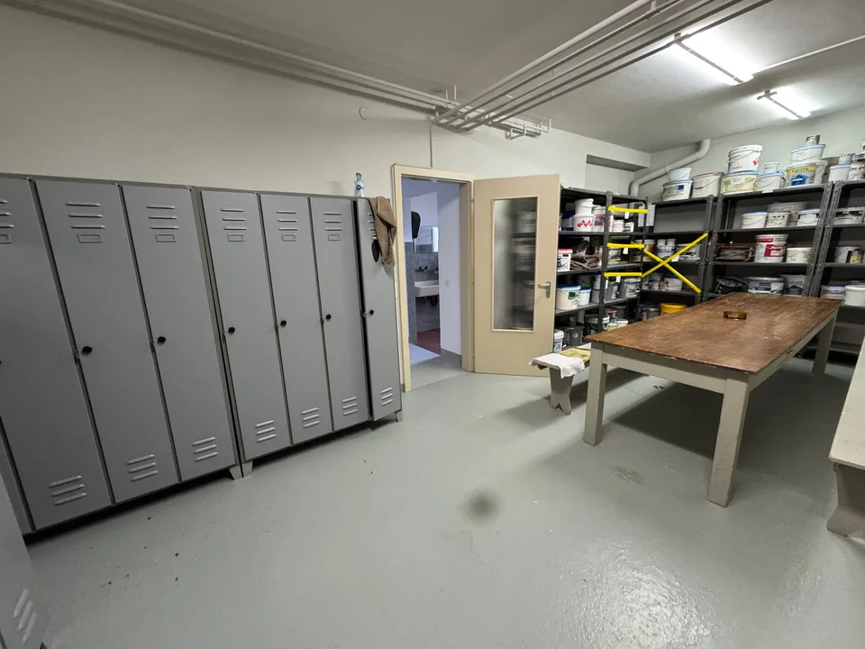Verkauf oder Vermietung von Gewerbe-/Büro-/Verwaltungsimmobilie mit Büros in Balerna – Foto 7 von 30