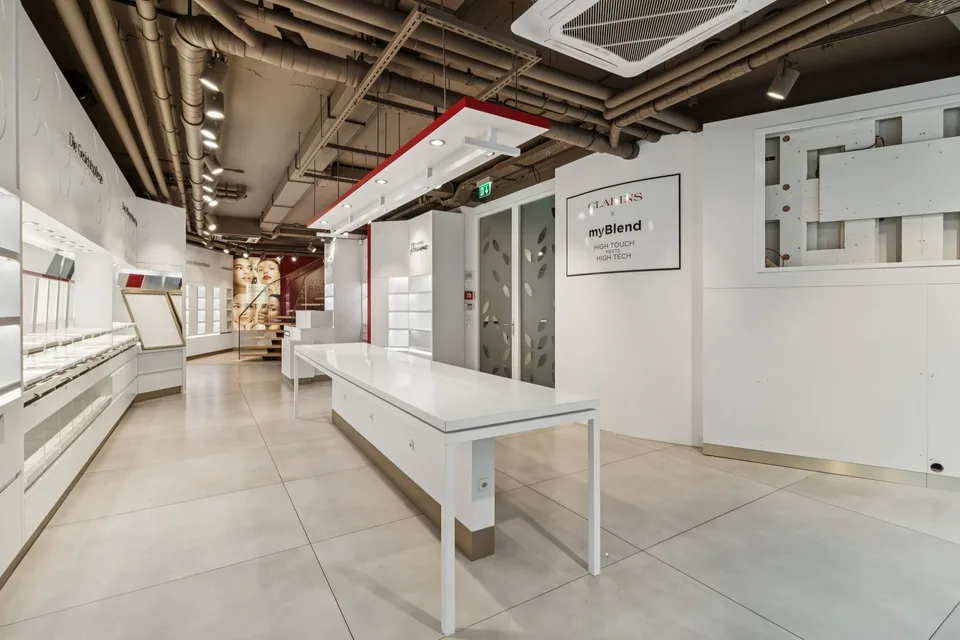 Posizione centrale ottimale, spazio commerciale ideale come negozio o studio – foto 3 di 7