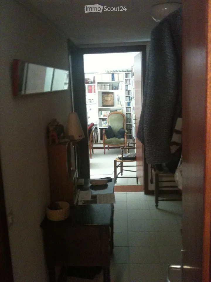 Apartment with garden – photo 3 of 4