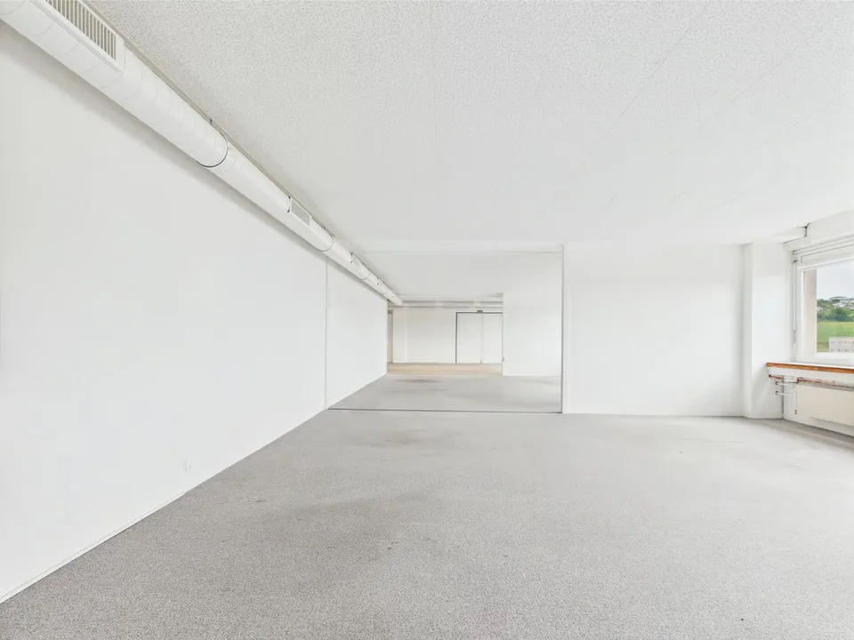 310m2 moderne Bürofläche im 2. OG in Murten – Foto 14 von 19