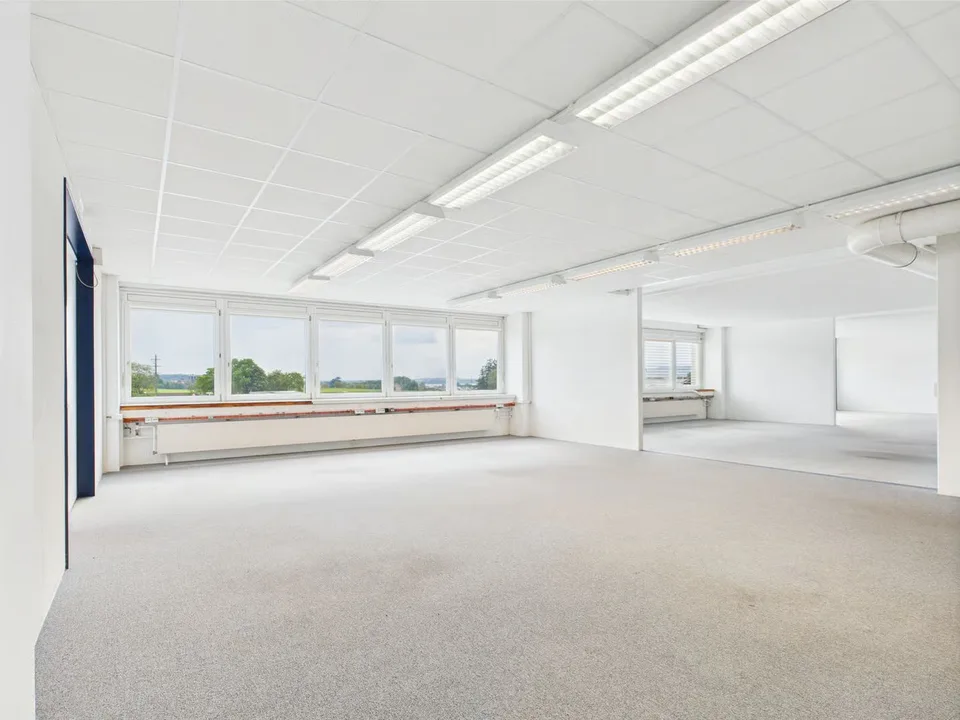 310m2 moderne Bürofläche im 2. OG in Murten – Foto 2 von 19