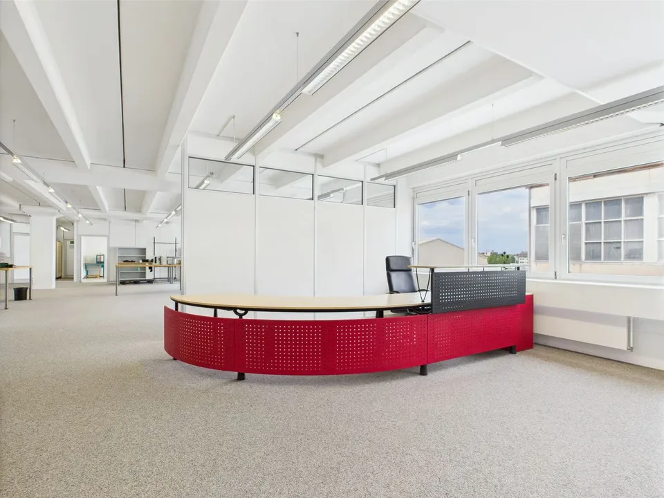 350m2 Spazio ufficio moderno in posizione centrale a Murten – foto 2 di 21