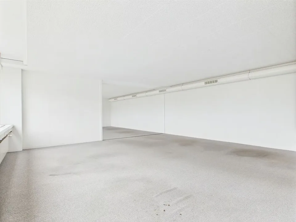 310m2 moderne Gewerbefläche im 2. OG in Murten – Foto 11 von 19