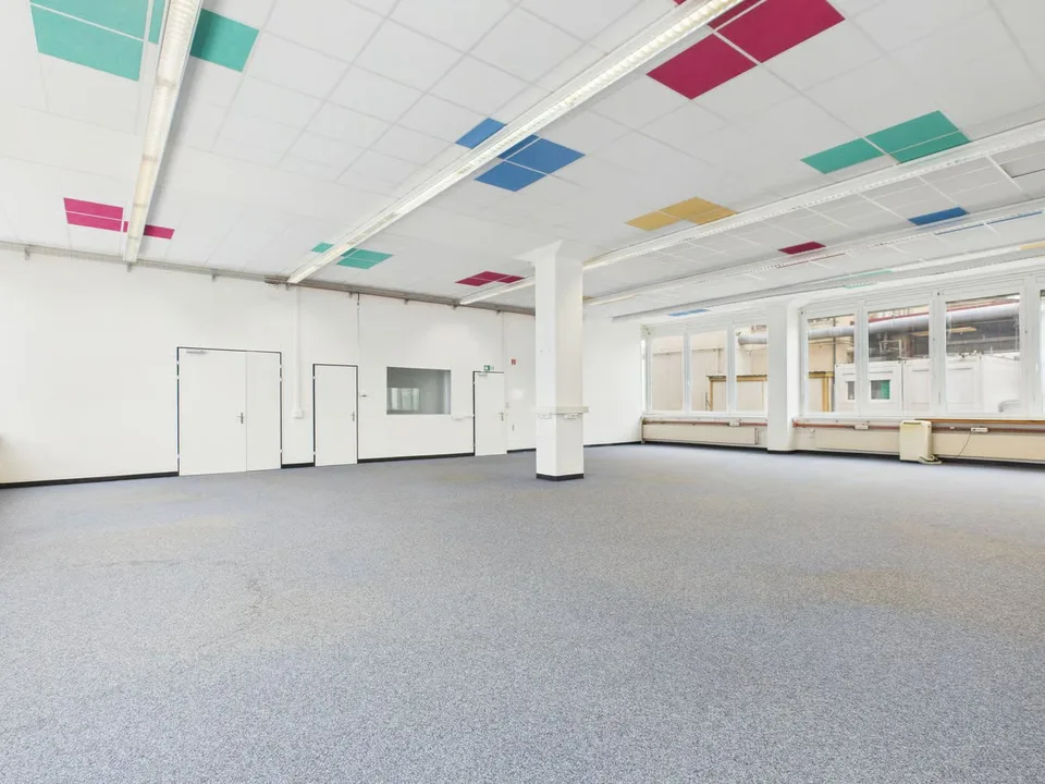 350m2 vielseitig nutzbare Bürofläche (Praxis, Kita, Physio) – Foto 8 von 11