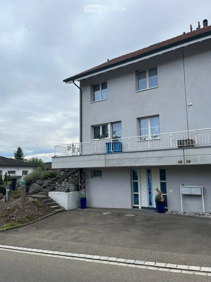 5.5-Zimmer-Doppeleinfamilienhaus in Wilen b. Wil – Foto 3 von 23
