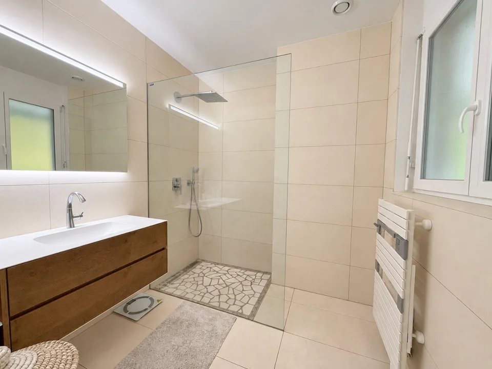 APPARTEMENT D’EXCEPTION 4.5P AVEC STUDIO INDEPENDANT – QUARTIER PRISÉ DE LA FUSION, MARTIGNY – photo 11 sur 13