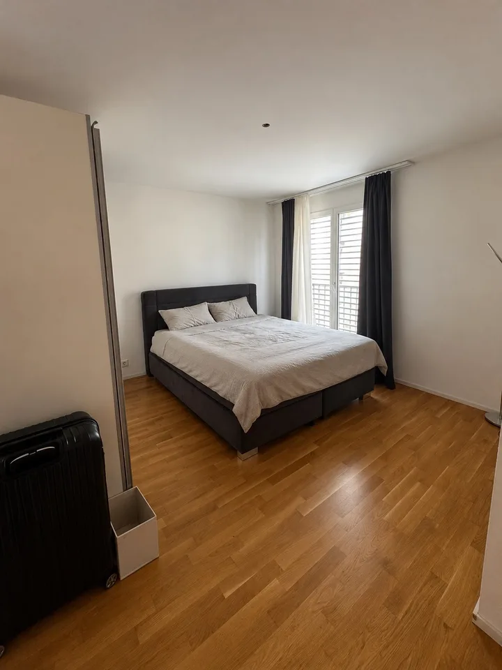 Nachmieter gesucht schöne 2 1/2 Zimmer Wohnung Neubau mit Balkon – Foto 2 von 4