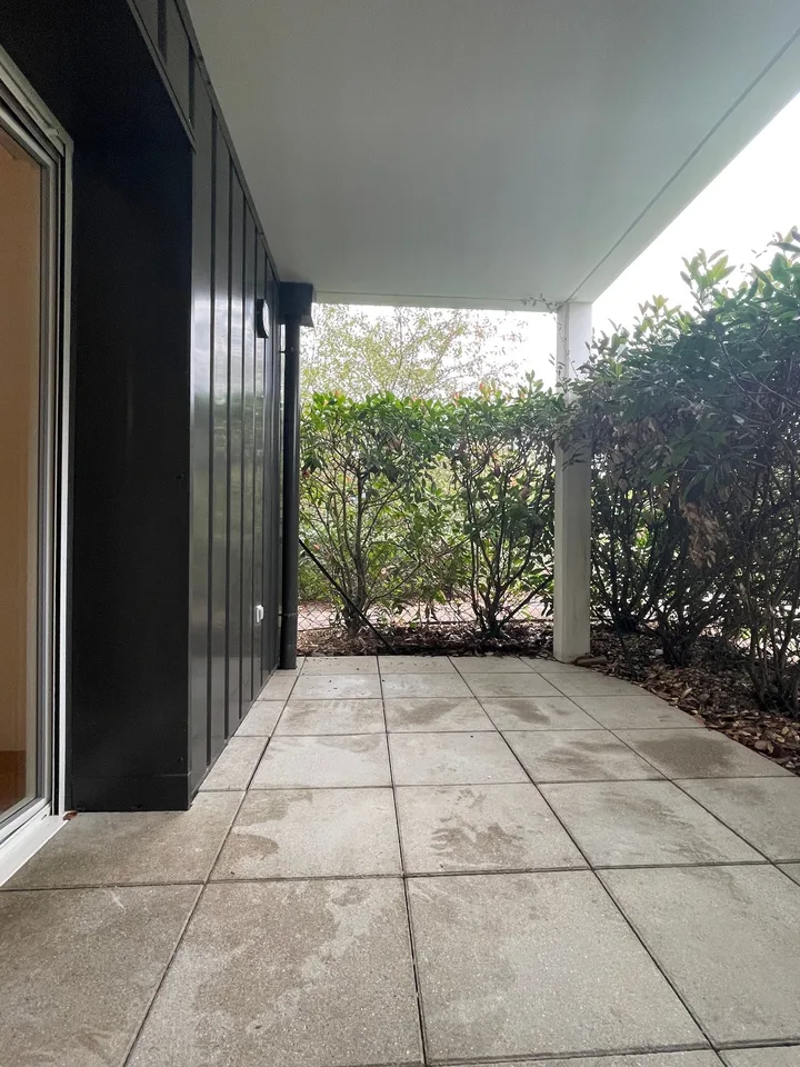 Gelegenheit T2 Prévessin mit Garage – Foto 7 von 8