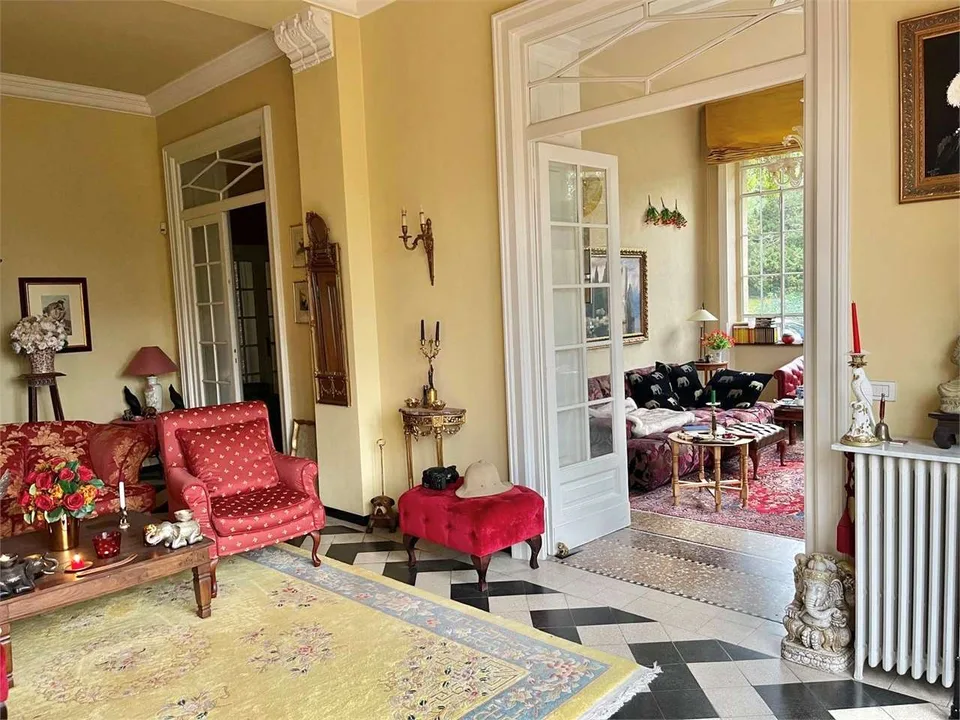 Exklusive Villa mit privatem Park und spektakulärer Panoramablick auf den See – Foto 3 von 13