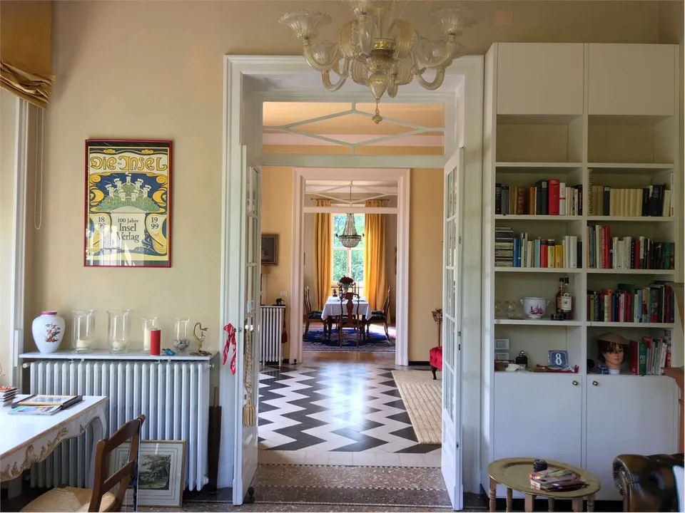 Exklusive Villa mit privatem Park und spektakulärer Panoramablick auf den See – Foto 8 von 13