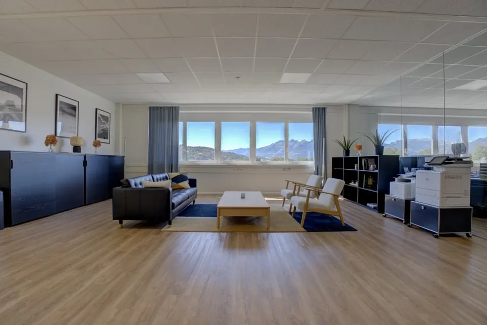 Espace de bureau moderne avec cuisine & salle de réunion – photo 4 sur 13