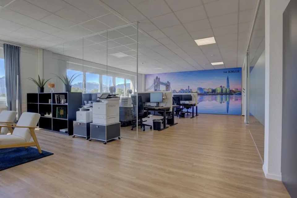 Espace de bureau moderne avec cuisine & salle de réunion – photo 7 sur 13