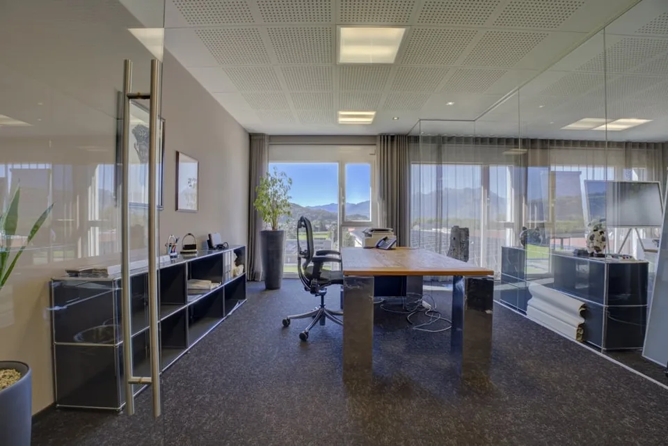 Espace de bureau moderne au 4e étage avec terrasse – photo 5 sur 13