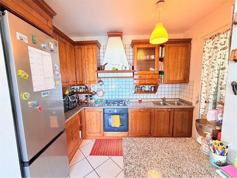 Schönes eigenständiges Haus in ruhiger und sonniger Lage, mit – Foto 6 von 13