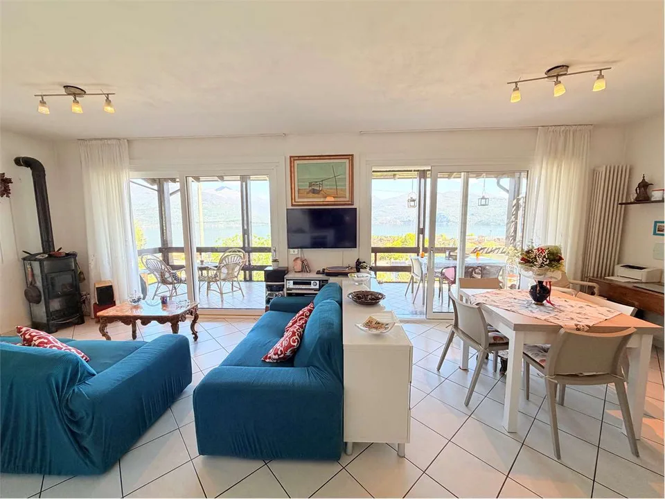Schönes eigenständiges Haus in ruhiger und sonniger Lage, mit – Foto 4 von 13