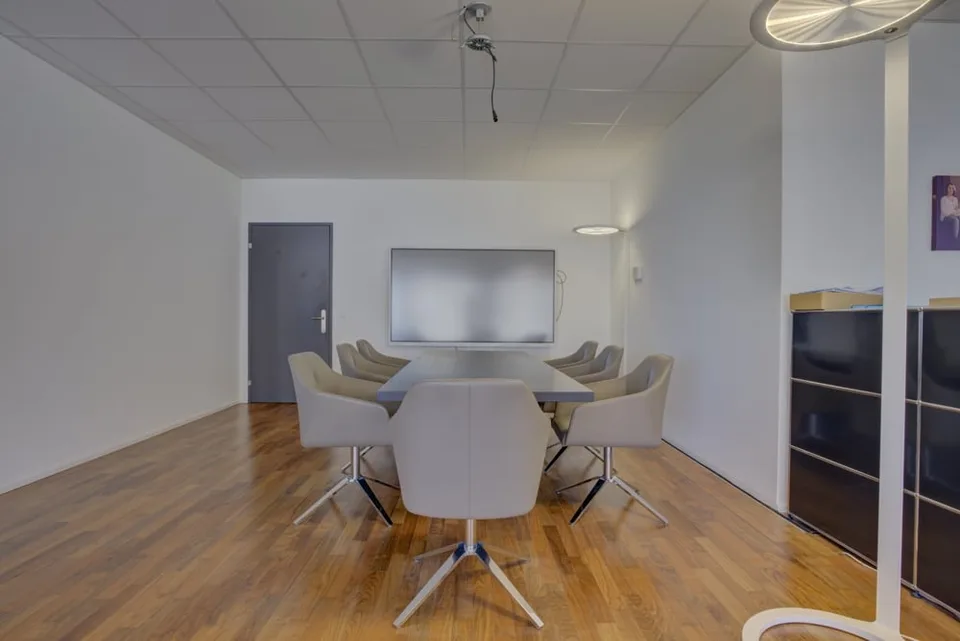 110 m2 d'espace de bureau moderne au 3e étage – photo 3 sur 9