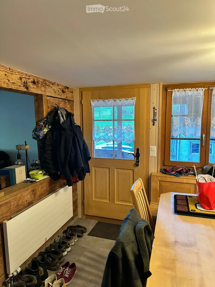 Charmant appartement 4.5 pièces dans un immeuble ancien avec balcon à Teuffenthal près de Thun – photo 6 sur 15