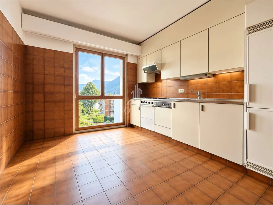 Lugano-Breganzona - 4.5 locali 138 m², subito disponibile, due balconi – foto 7 di 12