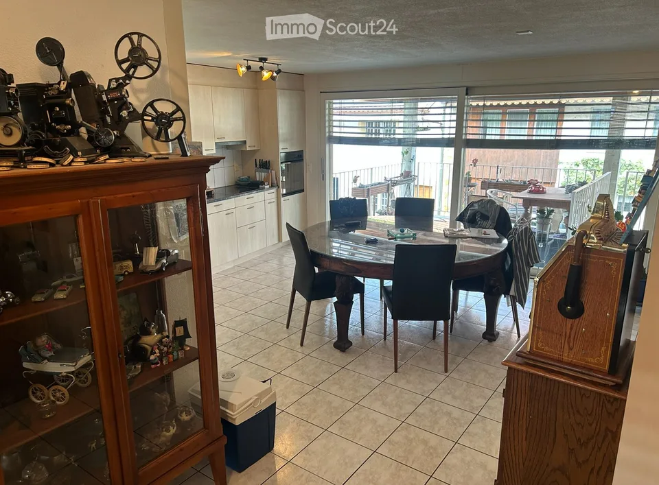 Moderne grosszügige 4.5-Zimmer-Wohnung mit riesiger Terrasse – Foto 2 von 5