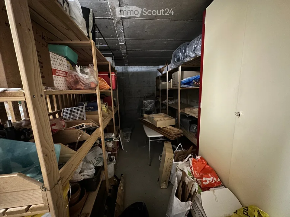 3 1/2 Zimmer Dachwohnung an bevorzugter Wohnlage mit Einzelgaragenbox, abschliessbar – Foto 21 von 24