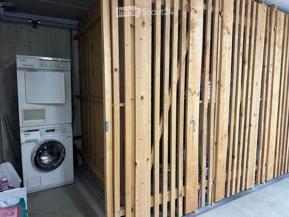 3 1/2 Zimmer Dachwohnung an bevorzugter Wohnlage mit Einzelgaragenbox, abschliessbar – Foto 20 von 24