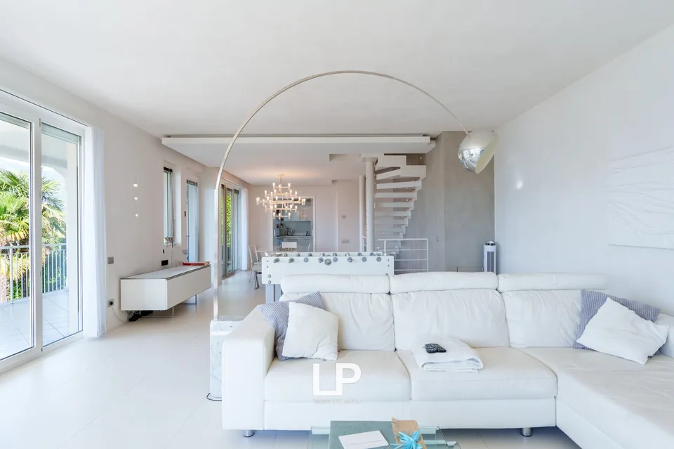 Raffinierte Villa mit Blick auf den Ortasee – Foto 11 von 13