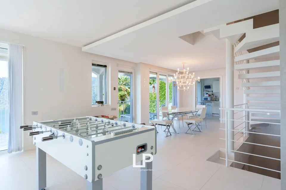 Raffinierte Villa mit Blick auf den Ortasee – Foto 12 von 13