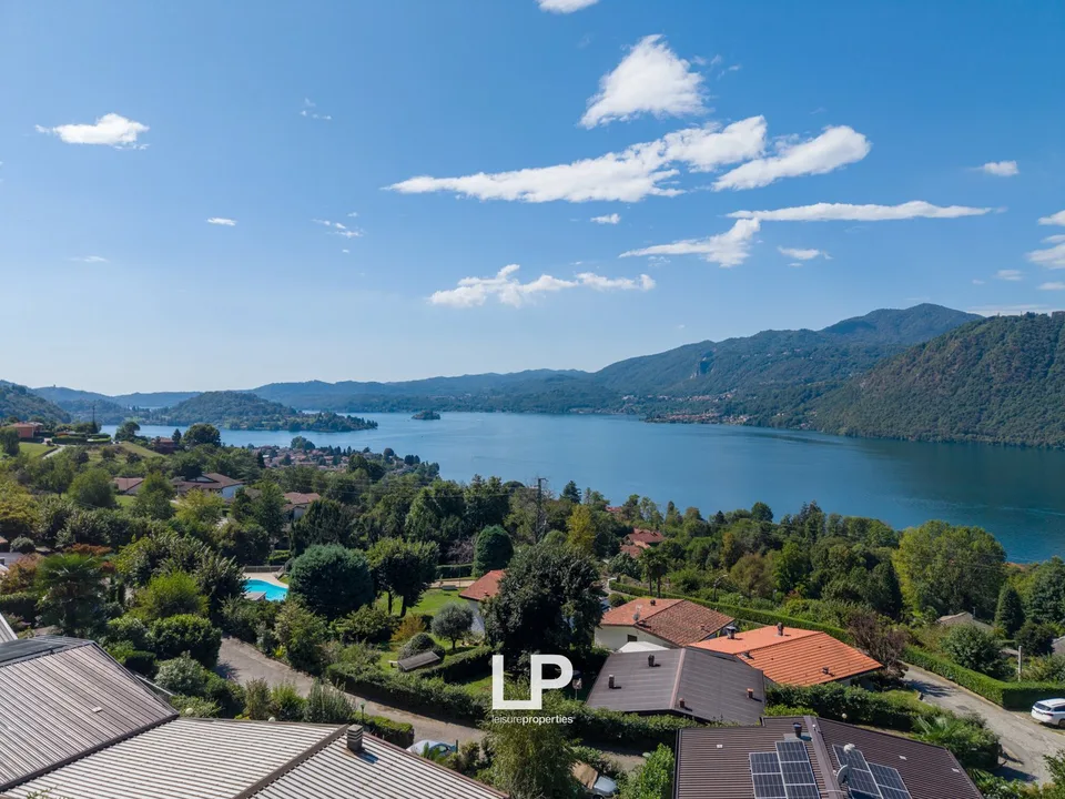 Raffinierte Villa mit Blick auf den Ortasee – Foto 2 von 13