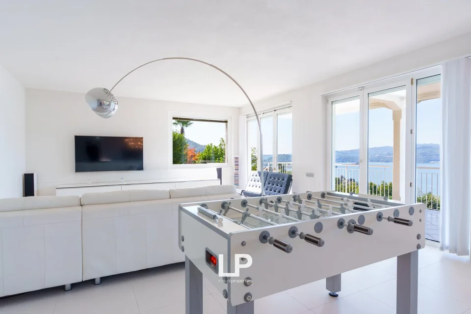 Raffinierte Villa mit Blick auf den Ortasee – Foto 9 von 13