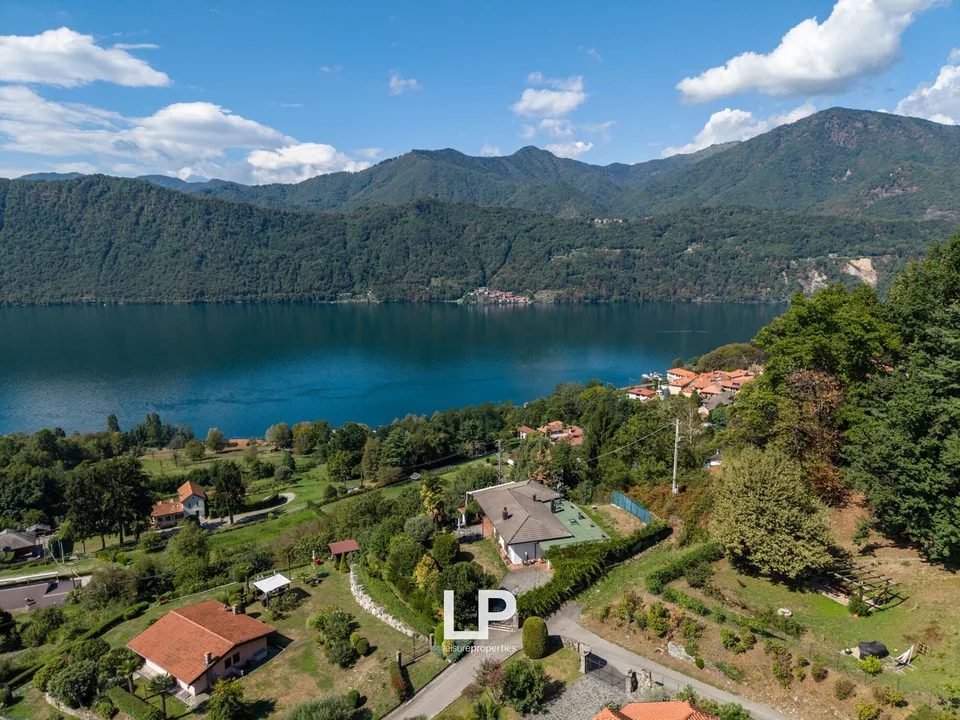Raffinierte Villa mit Blick auf den Ortasee – Foto 4 von 13